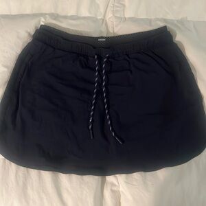 Athleta navy skort size 8 (fits like 6) tennis golf